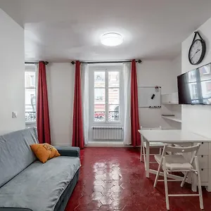 Entier A Apartment